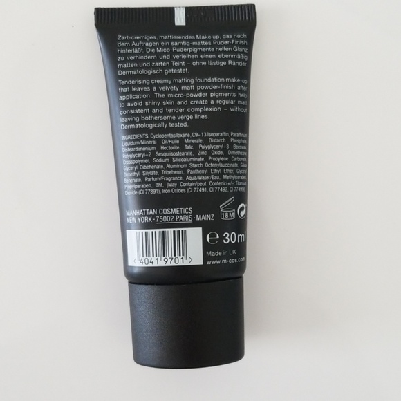 Foundation Manhattan make up - Picture 2 of 3